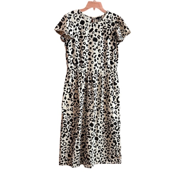 Who What Wear Linen Blend Animal Print Flutter Sleeve Dress with Side Pockets - Picture 1 of 7